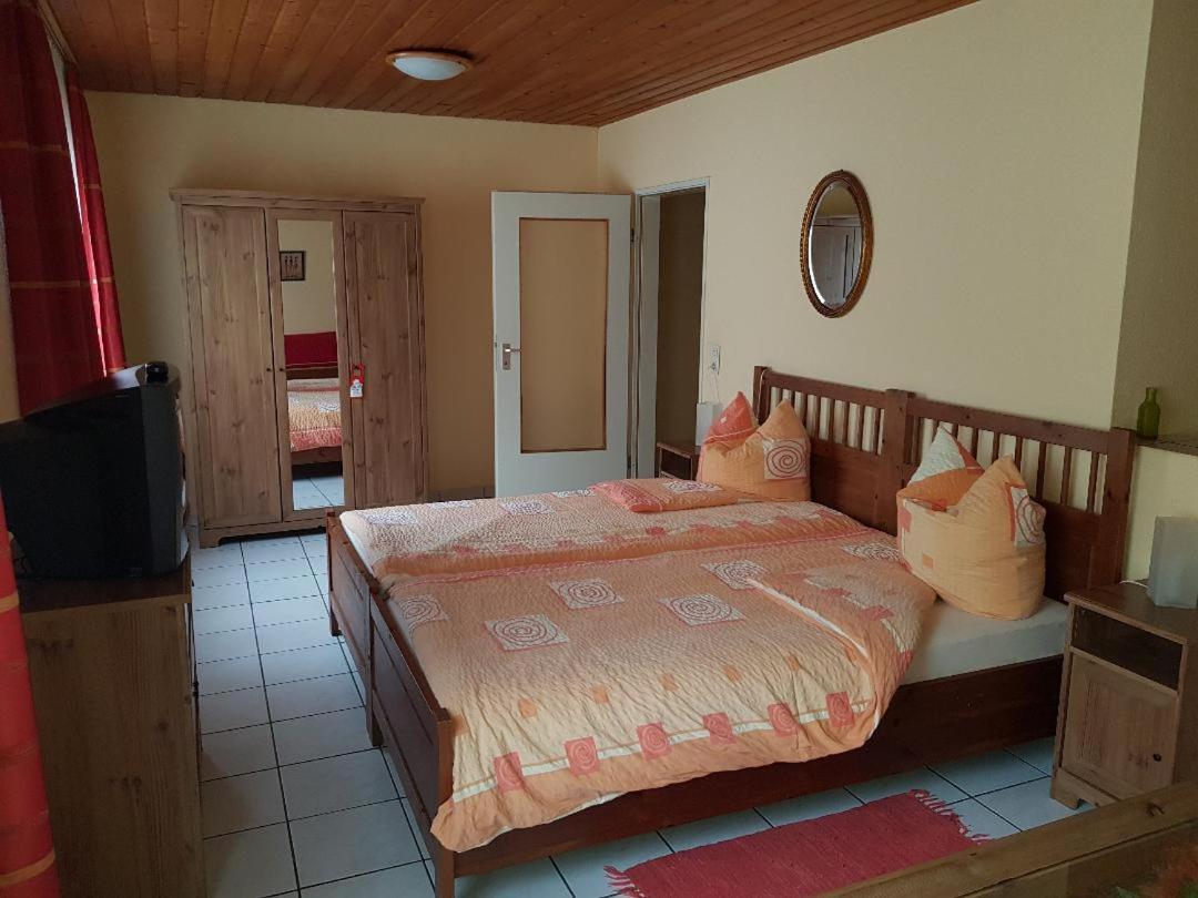 Hotel Restaurant Zur Hexe Überherrn Buitenkant foto