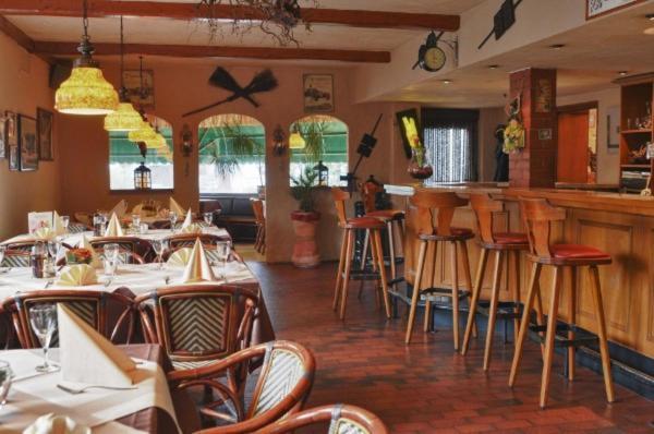 Hotel Restaurant Zur Hexe Überherrn Buitenkant foto