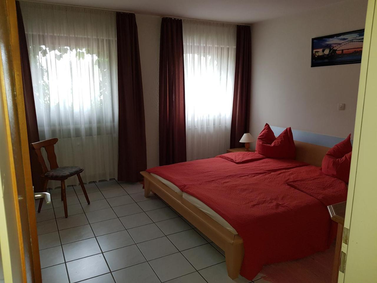Hotel Restaurant Zur Hexe Überherrn Buitenkant foto